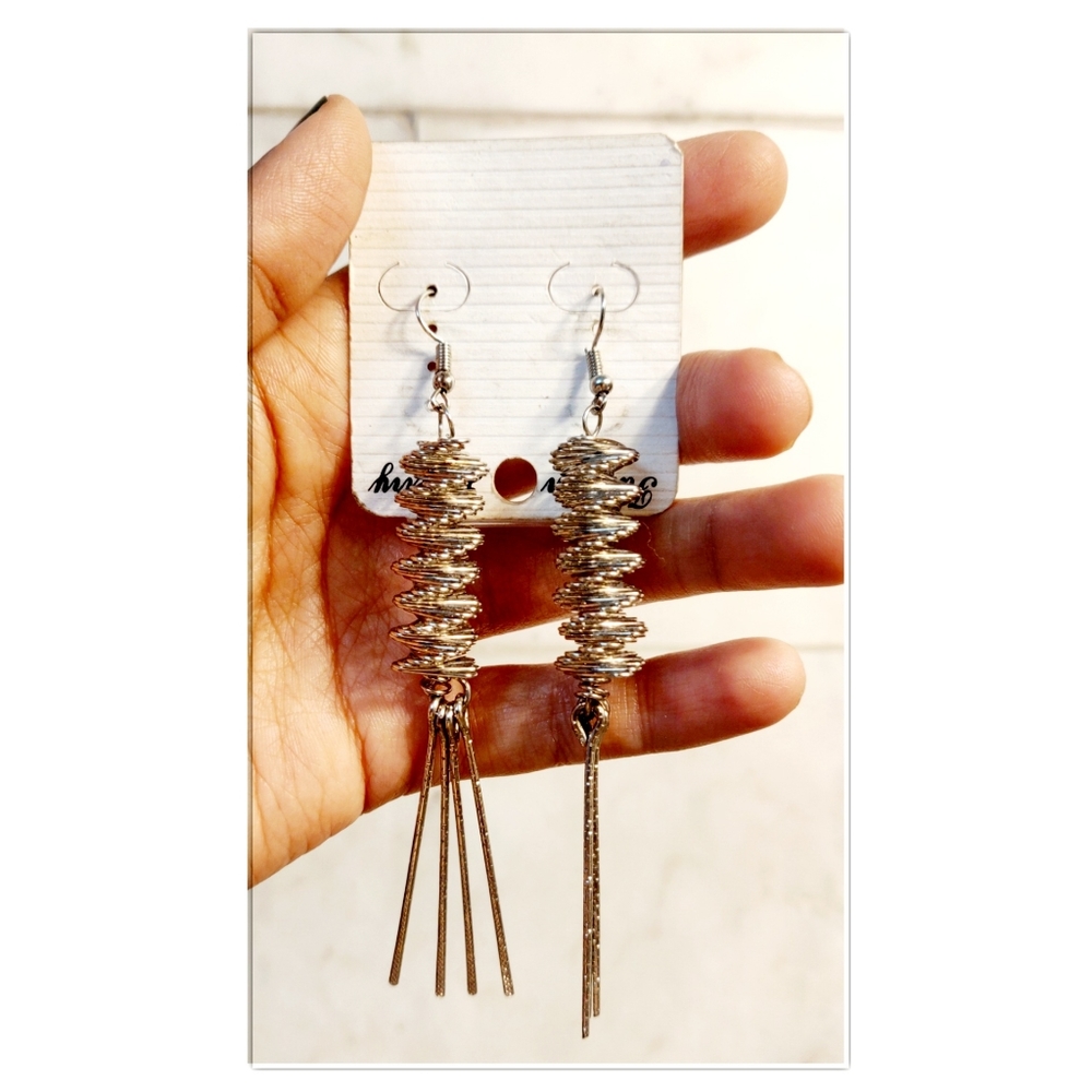 Fashion Earrings - Picture 1 of 4